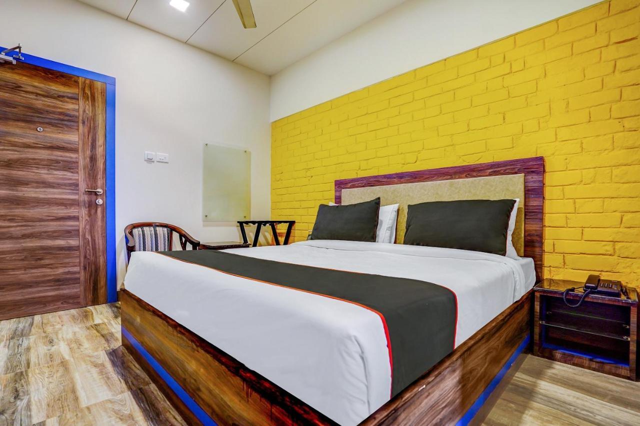 Hotel Super Collection O Kalinga Bapuji Nagar Bhubaneswar Esterno foto