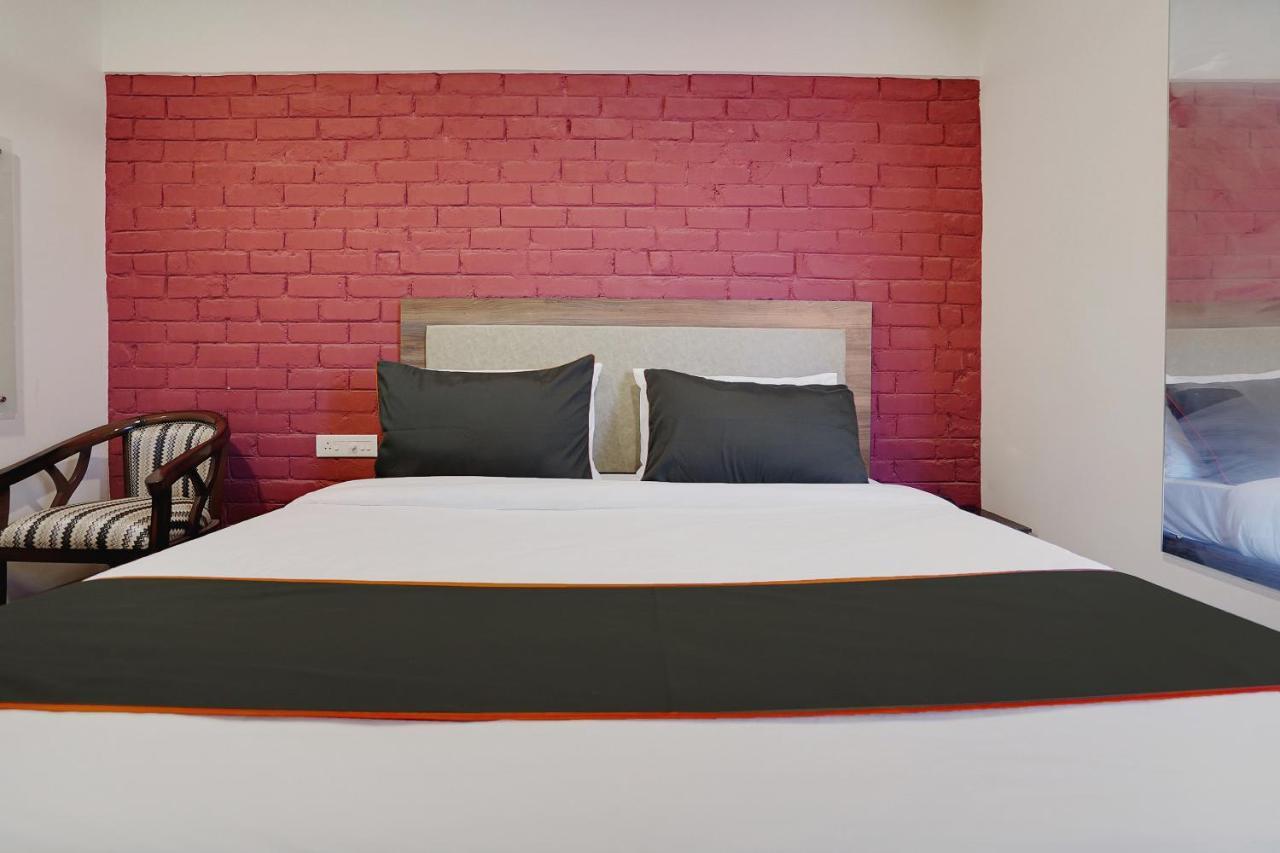 Hotel Super Collection O Kalinga Bapuji Nagar Bhubaneswar Esterno foto