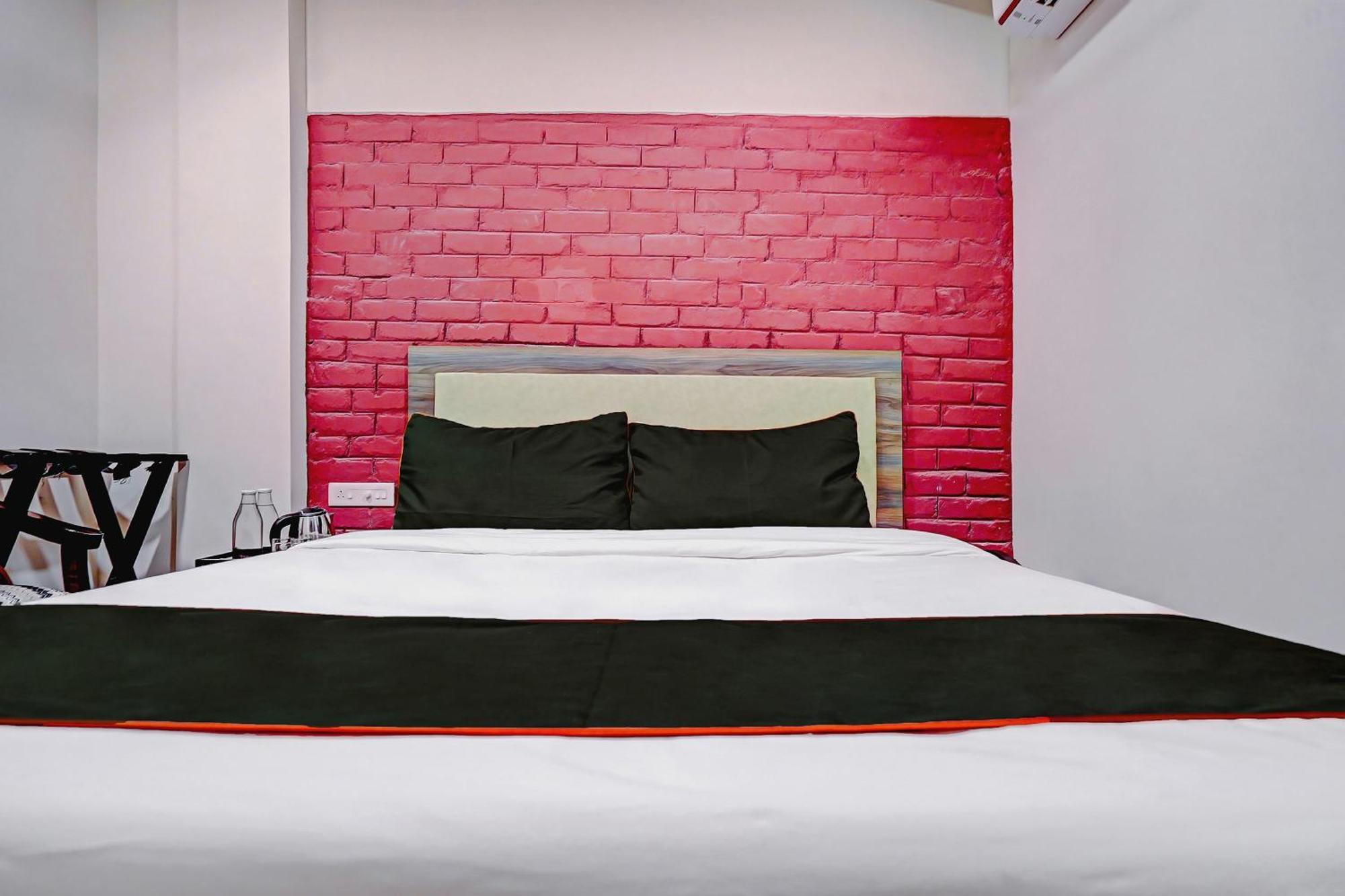 Hotel Super Collection O Kalinga Bapuji Nagar Bhubaneswar Esterno foto